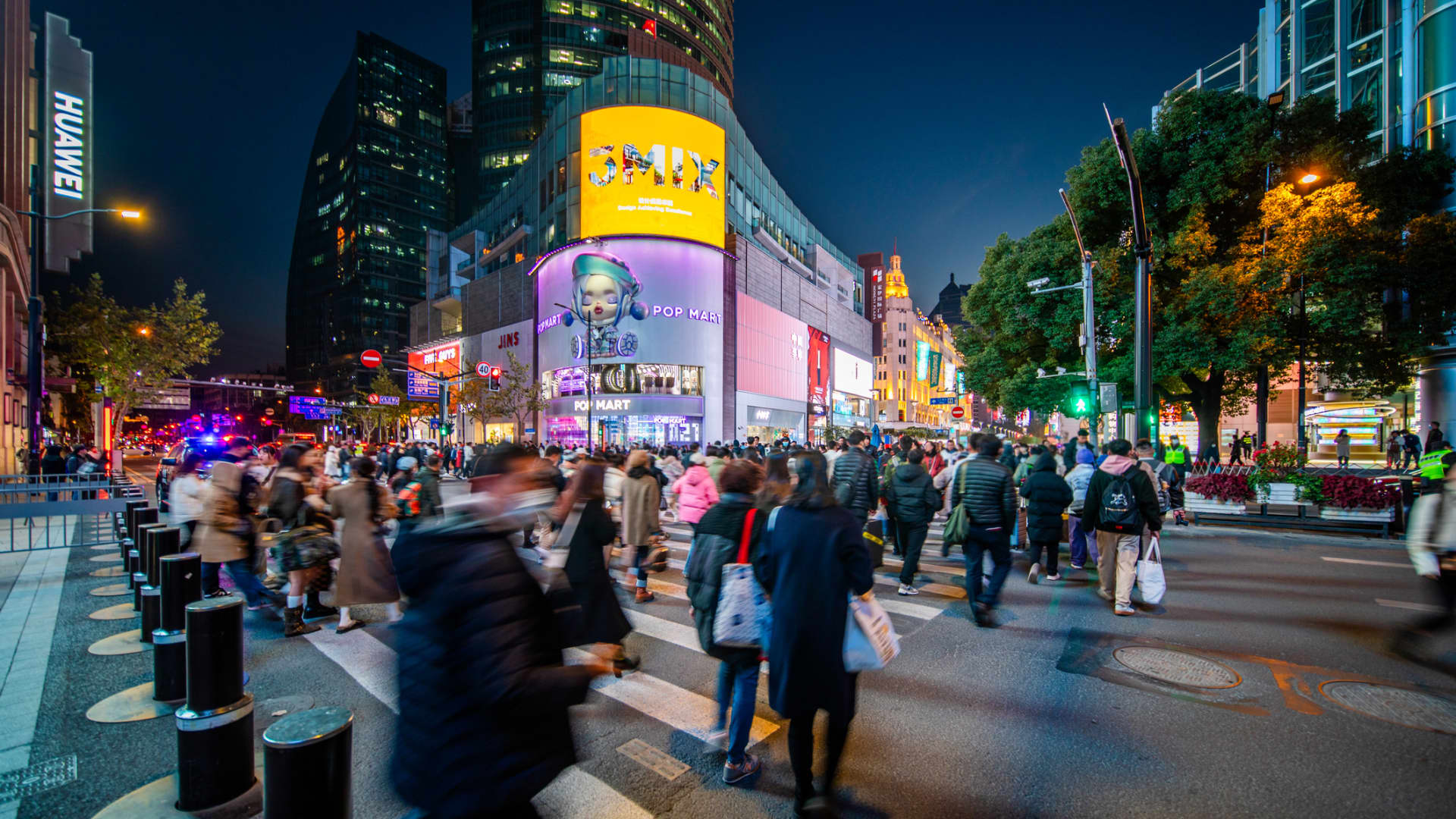 Hang Seng Index, CSI 300, gold, silver